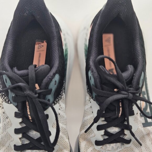 Hoka Challenger 7 Women's Size 7 B Harbor Mist/Spruce Running Shoes pre-owned - Picture 2 of 11